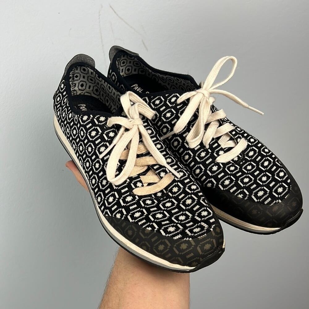 Paul Sperry black & white lace up sneaker size 8.5